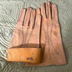 Handmade Table Cut Women’s Leather Gloves Sz. 6.5 EUC